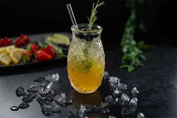 お酢で植木鉢をピカピカに！知っておきたい掃除方法と注意点